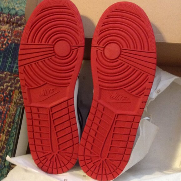 Air Jordan 1 Mid Men's Black, White & Red Leather Sneakers - 12 - New in Box - Picture 4 of 10